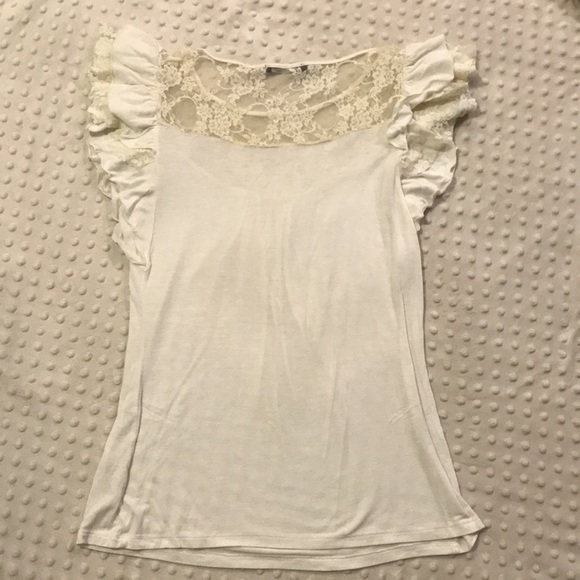 (3/$35) Like-new USA made B’leev lace and ruffle top - Picture 3 of 4